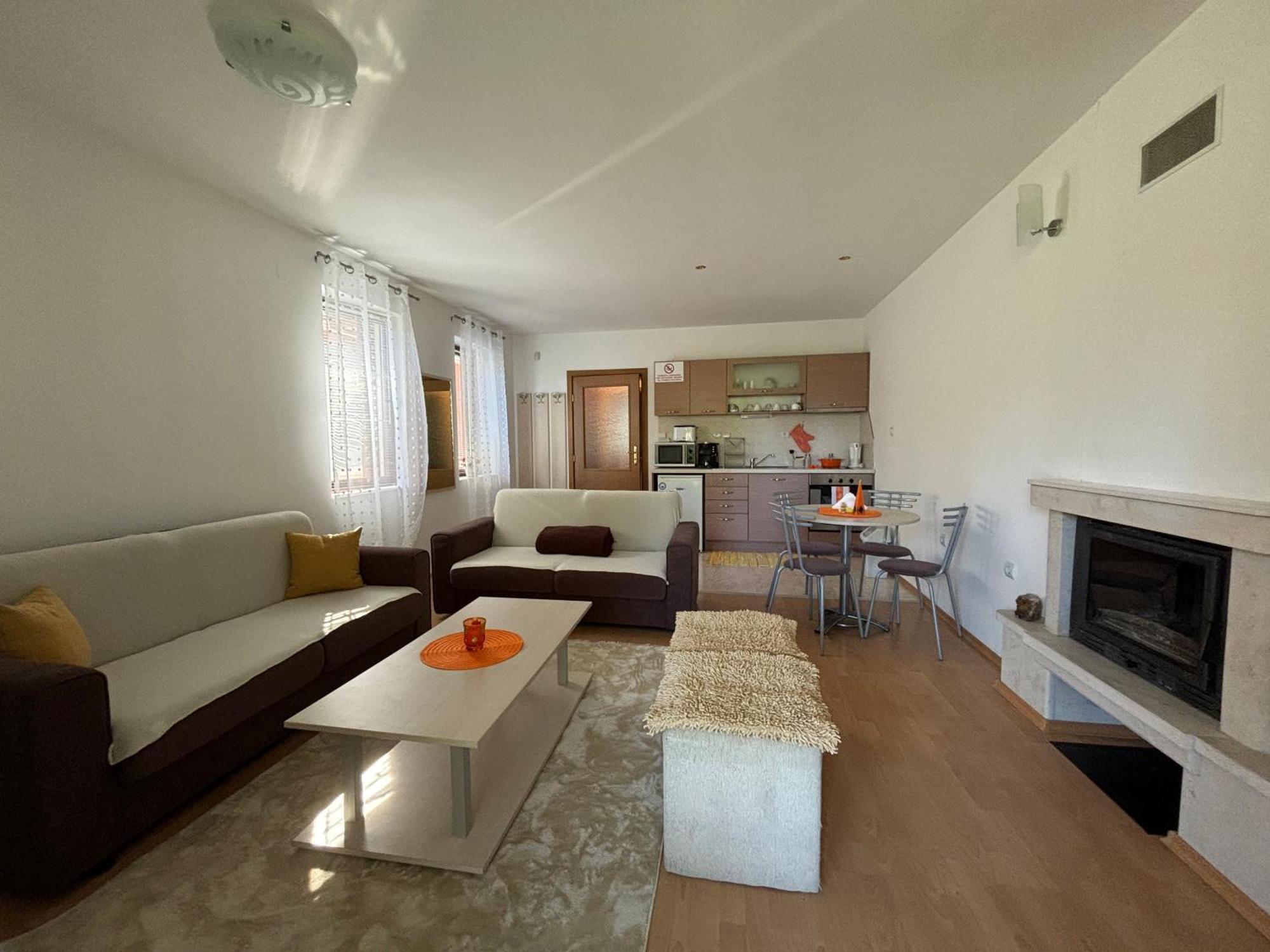 Forest Edge Apartment